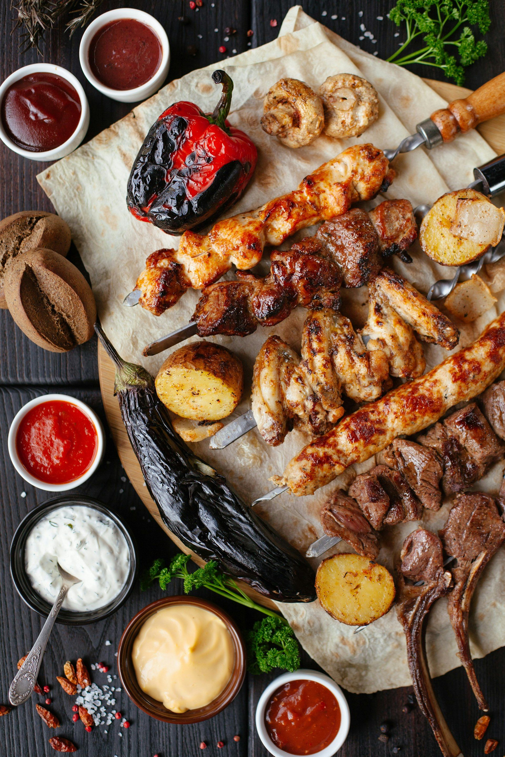 Grill selection with sauces